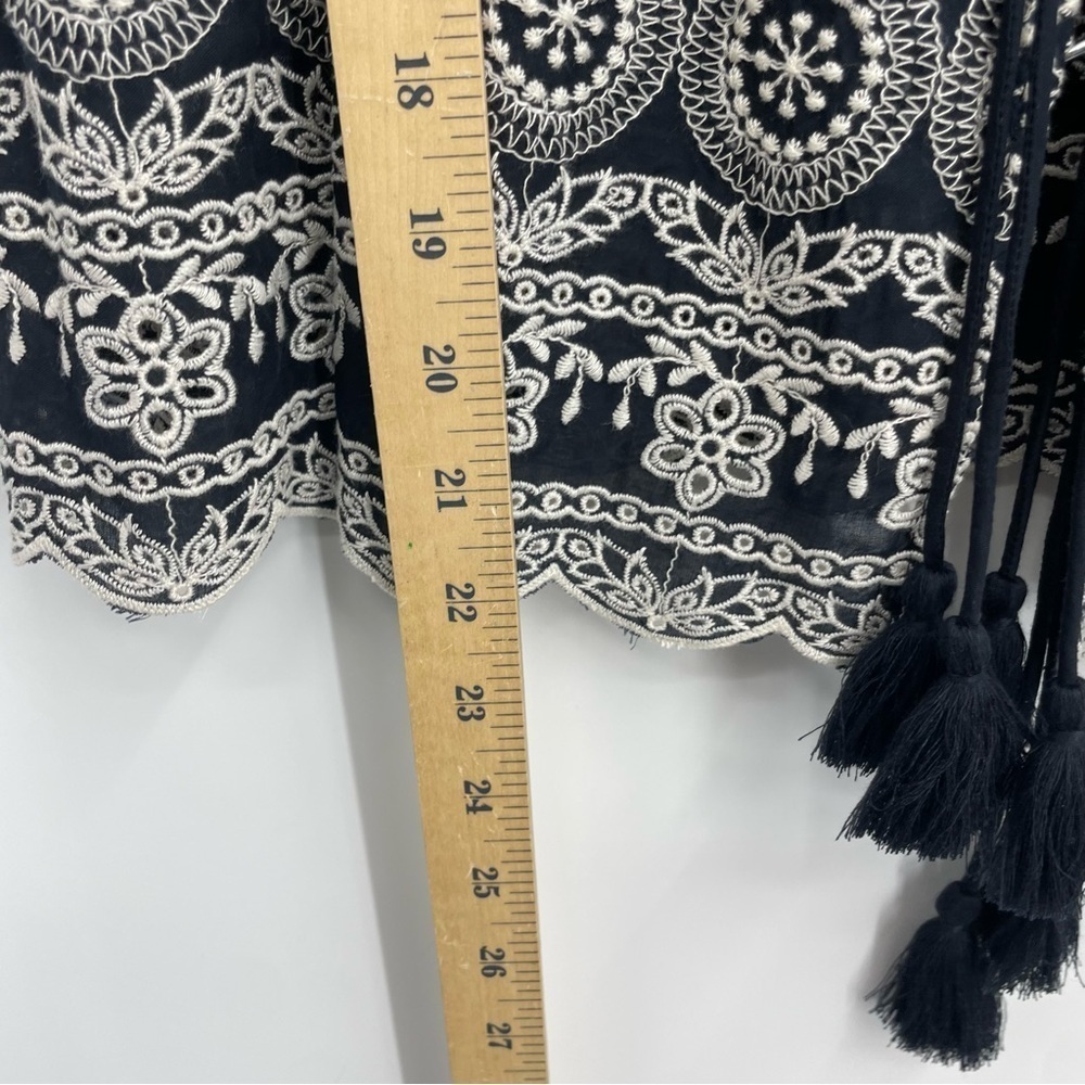 NWT WOMEN’S AMERICAN EAGLE FRONT TIE FLOWY BLACK BLOUSE SIZE‎ M embroidered - Picture 8 of 8